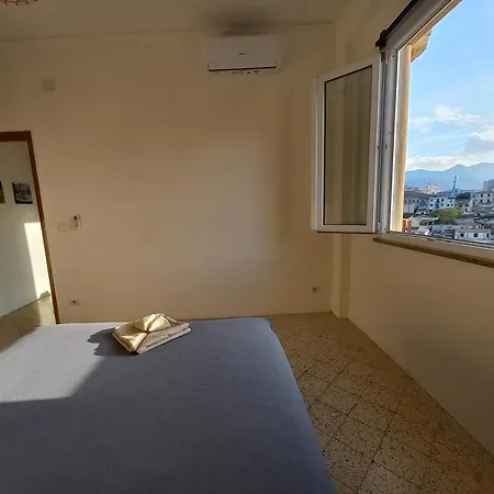 Διαμέρισμα Spacious With Mountain Panorama Παλέρμο